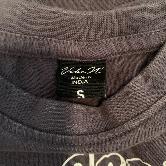 Vintage-style Palm Springs music festival shirt - Picture 3 of 3